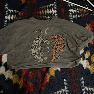 Dark grey small Tilly’s decorative crop top t-shirt